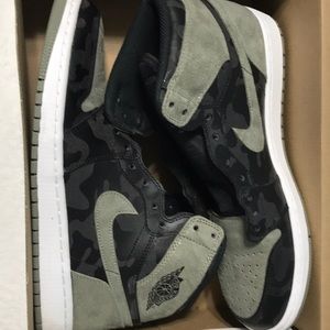 Air Jordan 1 Shadow Camo